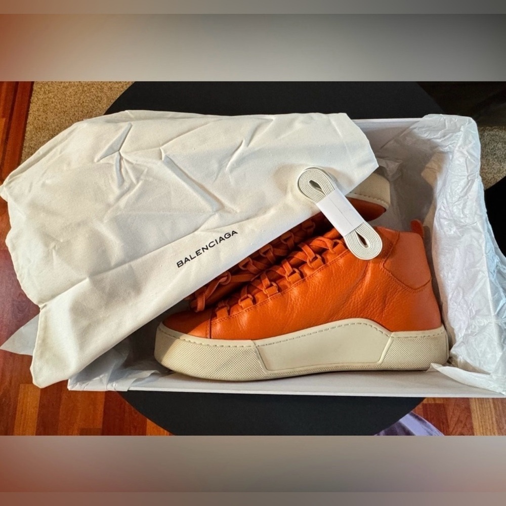 Balenciaga
Balenciaga Arena High
Orange Men's Bold Orange Sneakers - Picture 8 of 11